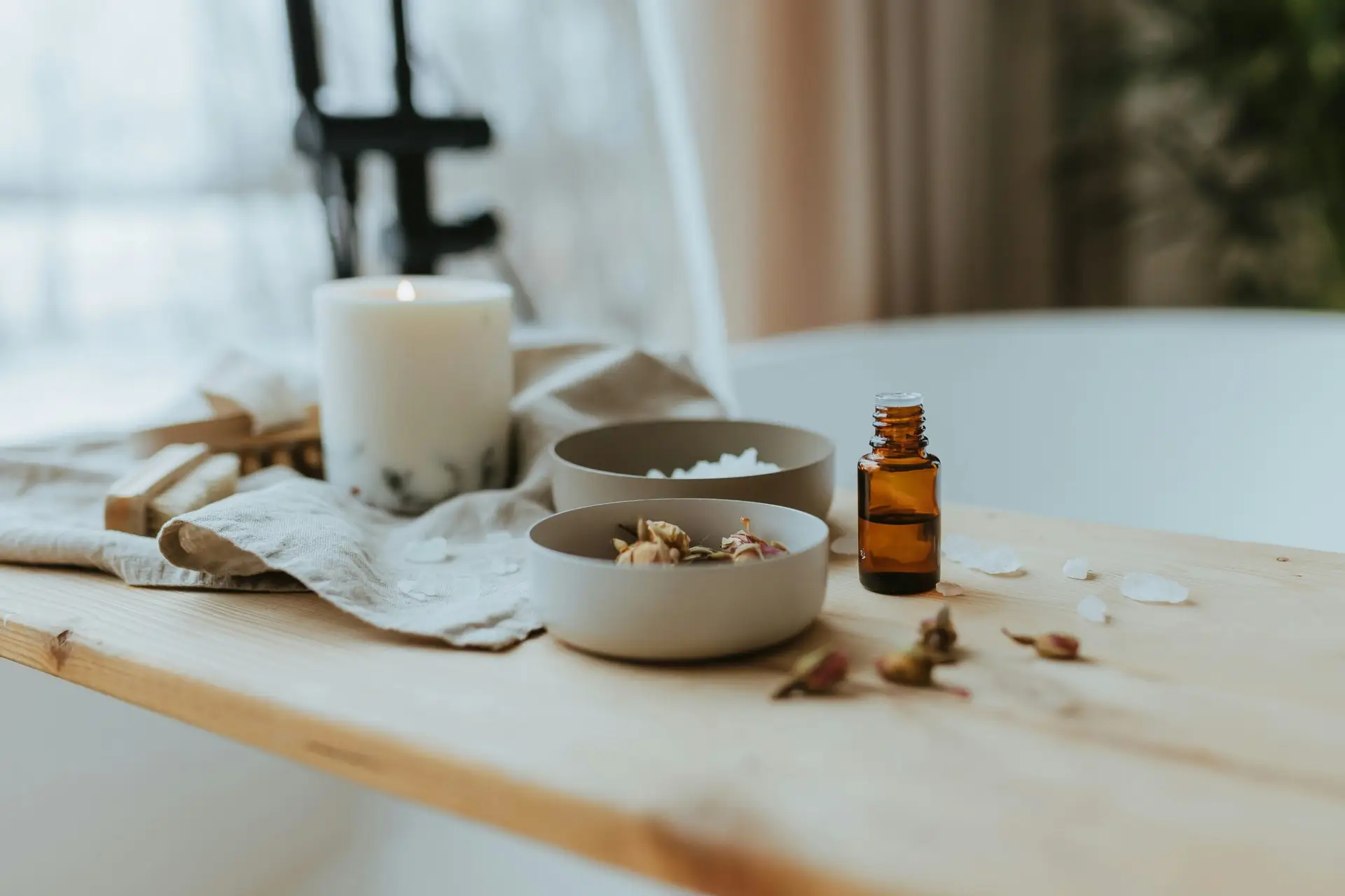 daiga-ellaby-Ug-ZAXUPB8M-unsplash